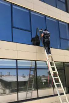 cam-ve-jaluzi-temizligi-1